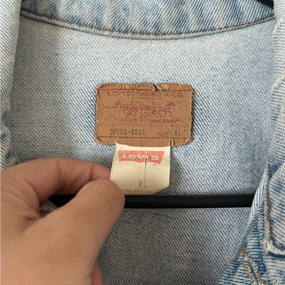 Levi’s Denim Jacket - Picture 2 of 3